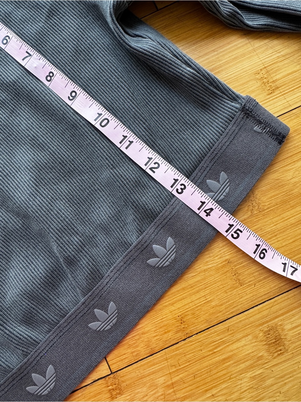 ADIDAS ribbed long sleeve crop top in dark grey - Picture 7 of 8